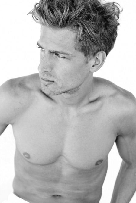 AGENCY: CHRISTIAN DEERBERG WITH KULT BY PHOTOGRAPHER NICOLE LANGHOLZ