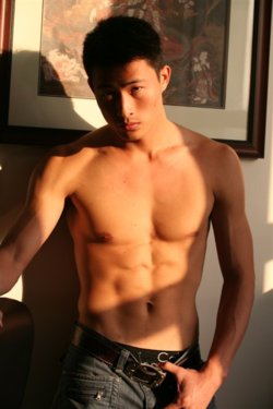 ดูหนุ่มเอเชียก่อนนอนนะครับ