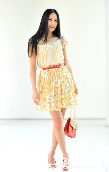 รถเมล์ นางเอกผมสวย