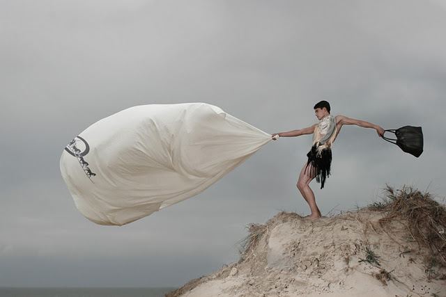 Foulard Fever by Frederik Heyman