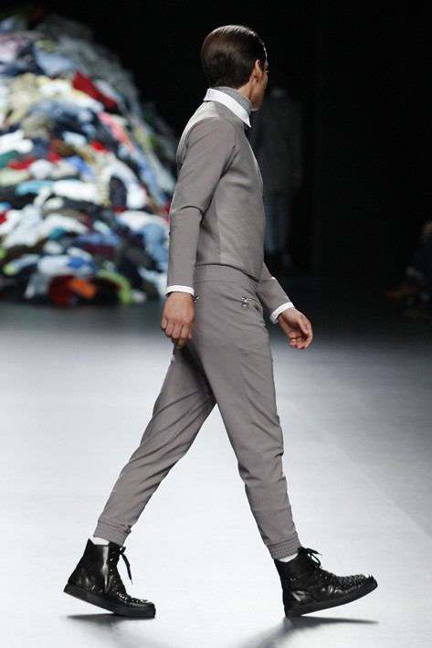 Davidelfin Fall/Winter 2011.2012 Di&oacute;genes Syndrome runway show