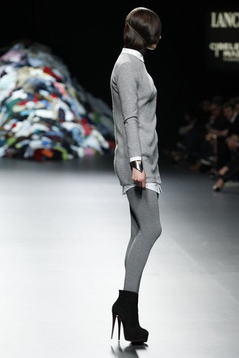 Davidelfin Fall/Winter 2011.2012 Di&oacute;genes Syndrome runway show