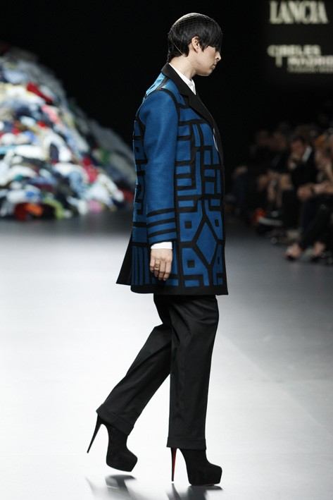 Davidelfin Fall/Winter 2011.2012 Di&oacute;genes Syndrome runway show