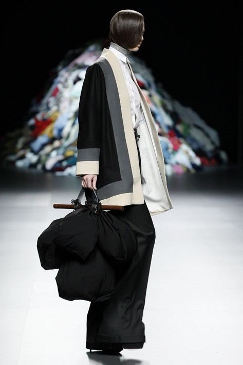 Davidelfin Fall/Winter 2011.2012 Di&oacute;genes Syndrome runway show