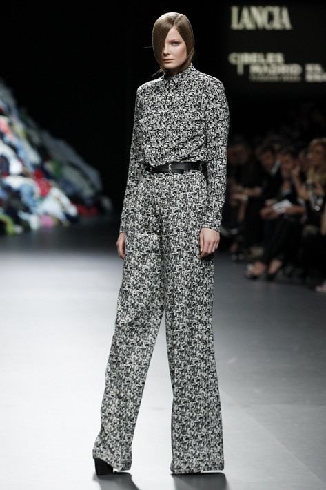 Davidelfin Fall/Winter 2011.2012 Di&oacute;genes Syndrome runway show