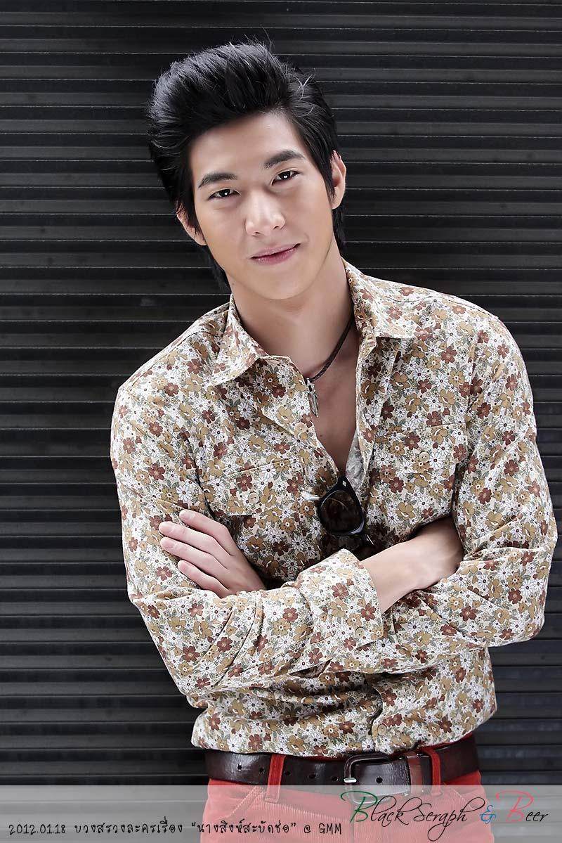 โตโน่และเหล่านักแสดง @ งานบวงสรวงละคร"นางสิงห์สะบัดช่อ"