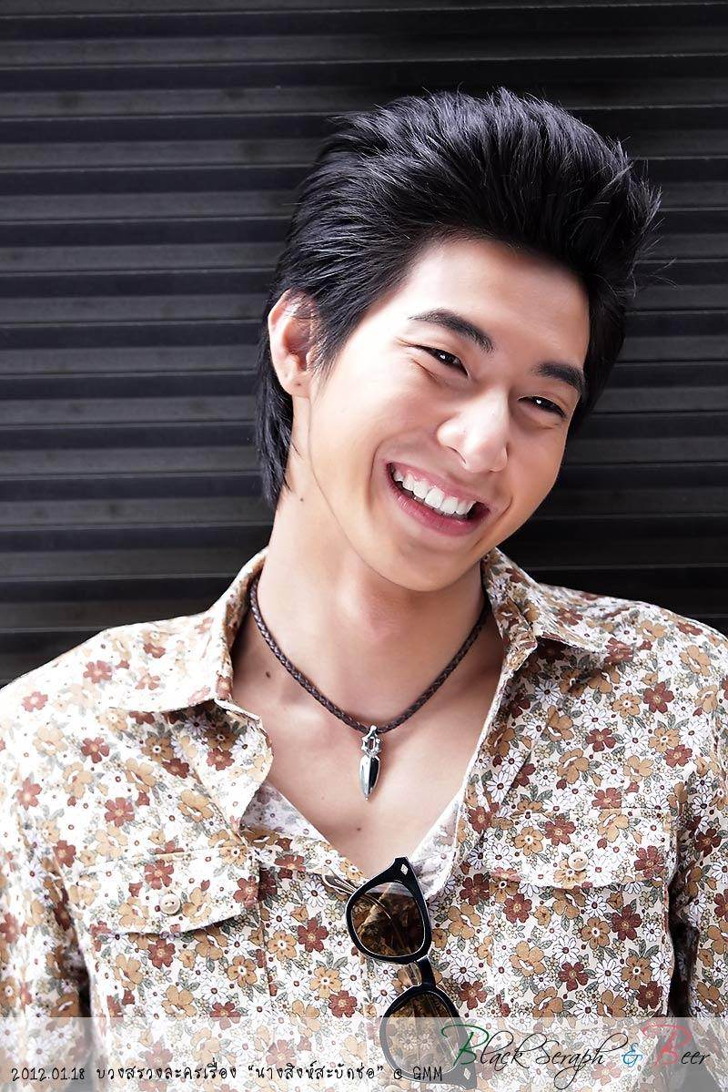 โตโน่และเหล่านักแสดง @ งานบวงสรวงละคร"นางสิงห์สะบัดช่อ"