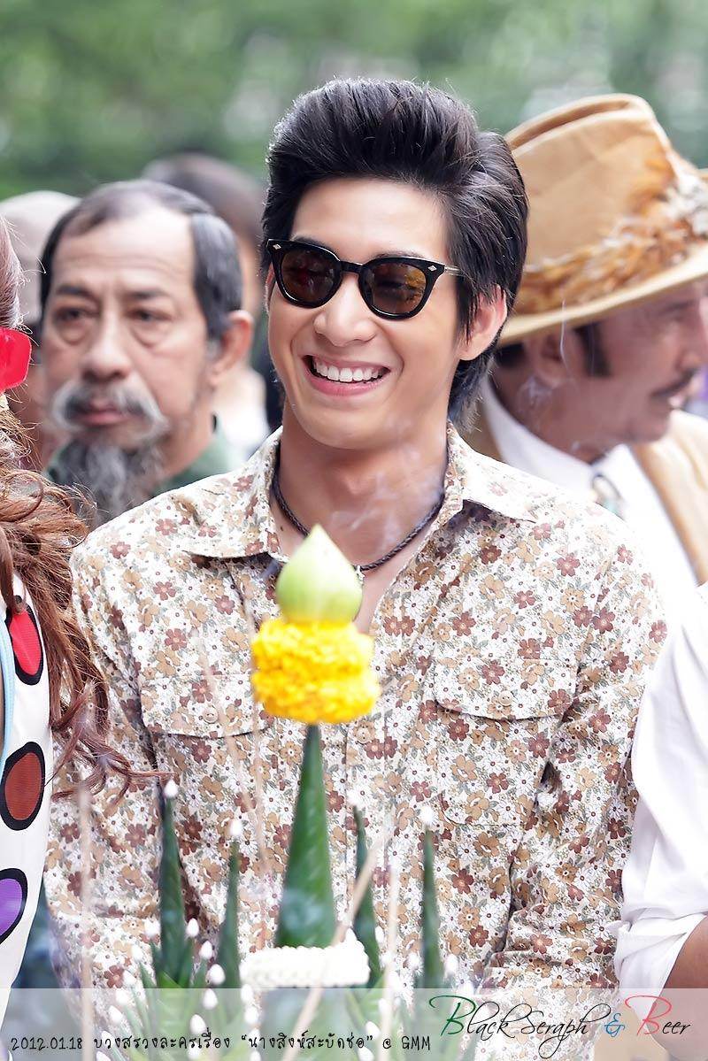 โตโน่และเหล่านักแสดง @ งานบวงสรวงละคร"นางสิงห์สะบัดช่อ"