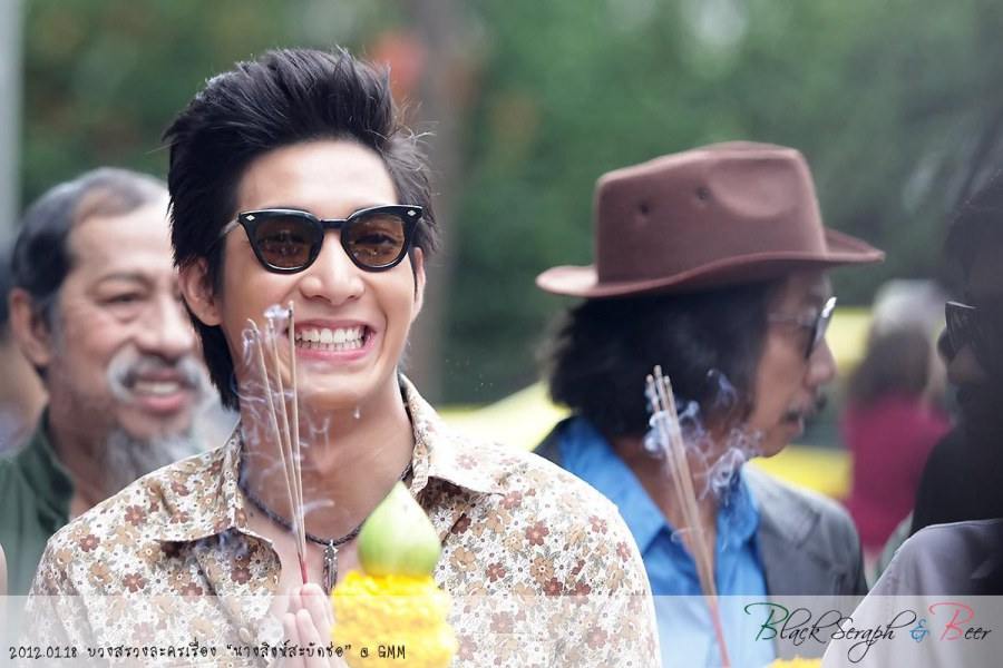 โตโน่และเหล่านักแสดง @ งานบวงสรวงละคร"นางสิงห์สะบัดช่อ"