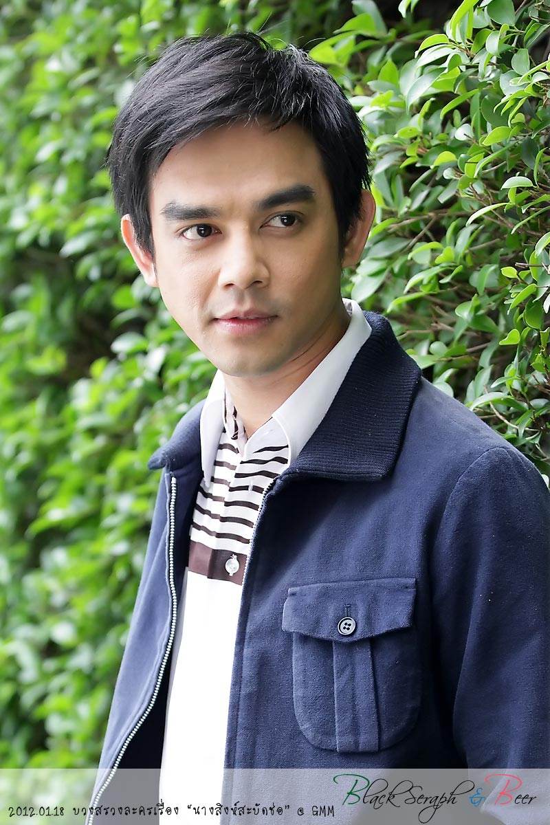 โตโน่และเหล่านักแสดง @ งานบวงสรวงละคร"นางสิงห์สะบัดช่อ"