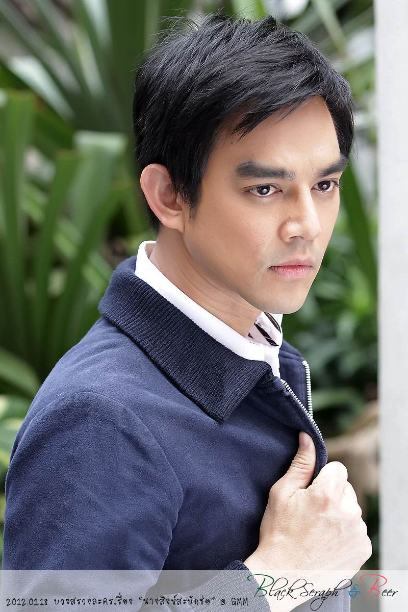 โตโน่และเหล่านักแสดง @ งานบวงสรวงละคร"นางสิงห์สะบัดช่อ"