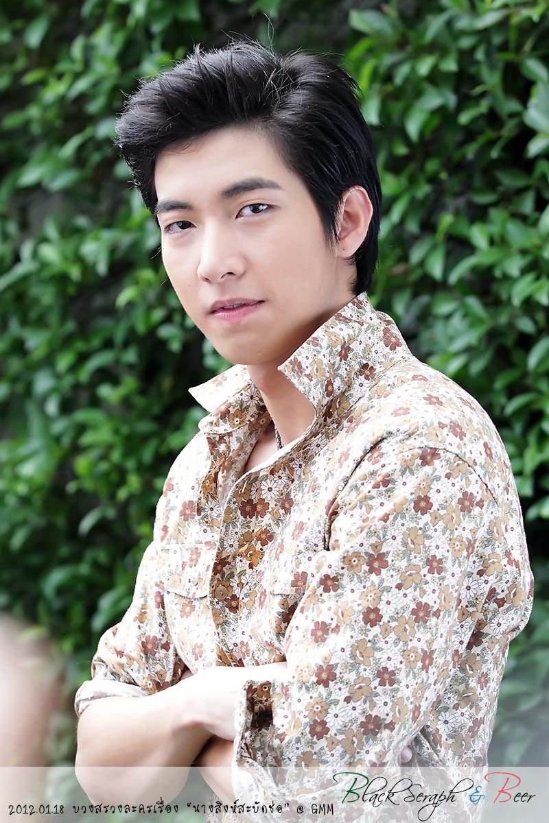 โตโน่และเหล่านักแสดง @ งานบวงสรวงละคร"นางสิงห์สะบัดช่อ"