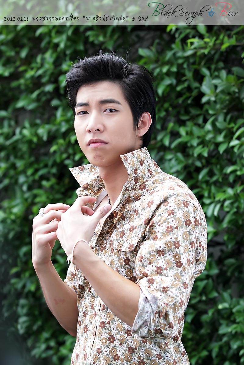 โตโน่และเหล่านักแสดง @ งานบวงสรวงละคร"นางสิงห์สะบัดช่อ"