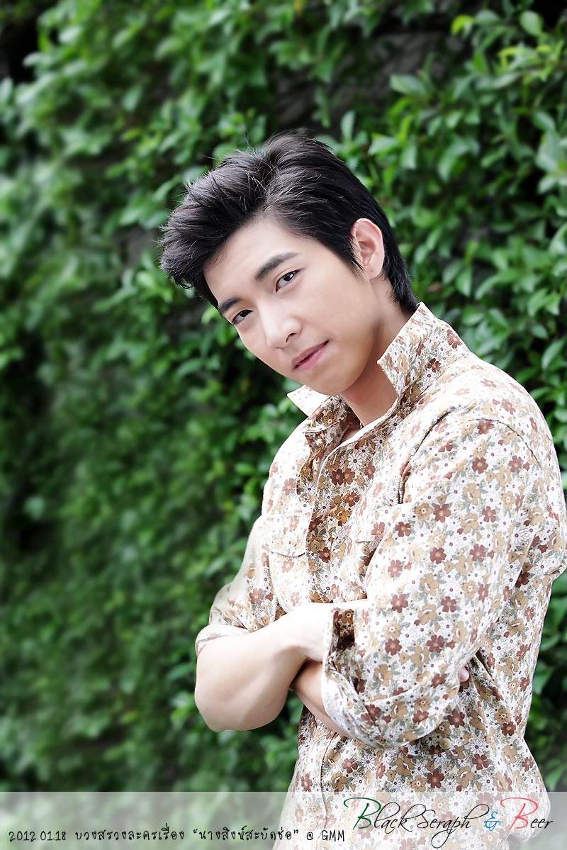 โตโน่และเหล่านักแสดง @ งานบวงสรวงละคร"นางสิงห์สะบัดช่อ"