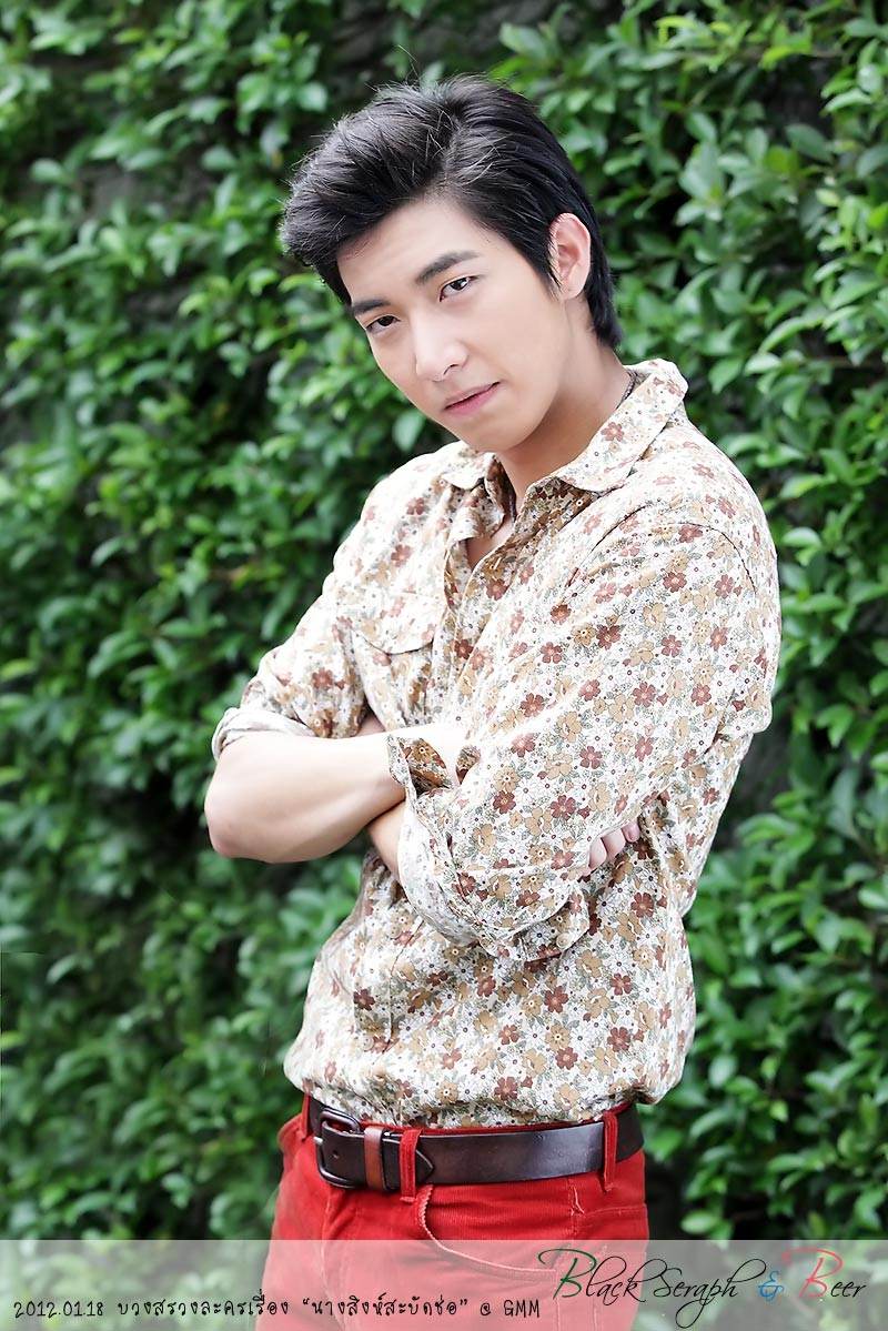 โตโน่และเหล่านักแสดง @ งานบวงสรวงละคร"นางสิงห์สะบัดช่อ"