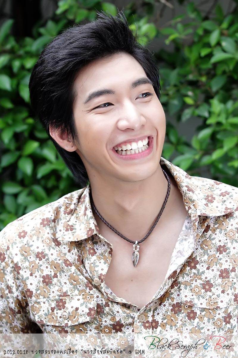 โตโน่และเหล่านักแสดง @ งานบวงสรวงละคร"นางสิงห์สะบัดช่อ"