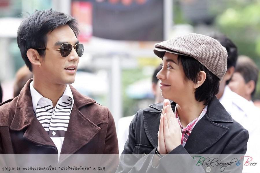 โตโน่และเหล่านักแสดง @ งานบวงสรวงละคร"นางสิงห์สะบัดช่อ"