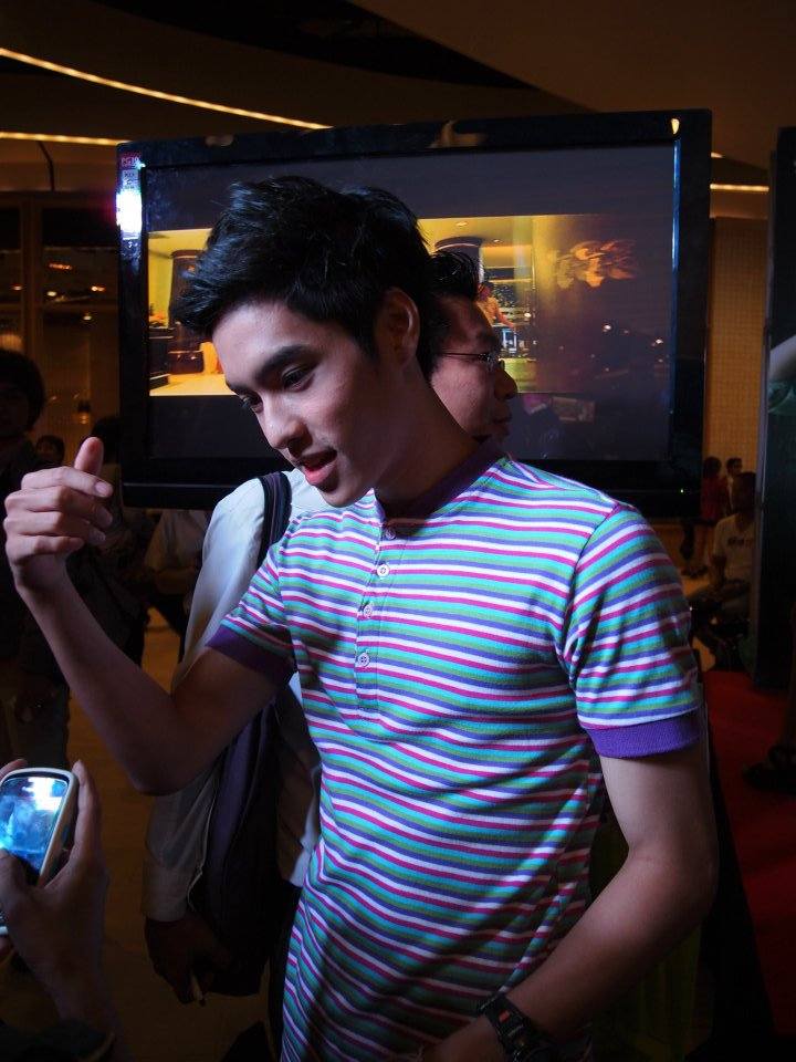 บอส นวไพบูลย์ หนุ่มหล่อมาดกวน ใน ...กู เพื่อนกันจนวันตาย