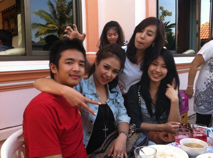 ปลื้ม พี่คนนี้น่ารักมากๆค่ะ..