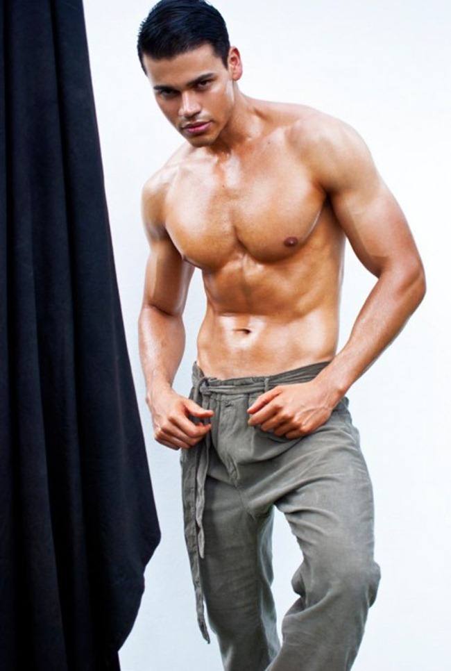 MASCULINE DOSAGE: FABRIZIO BY PHOTOGRAPHER DIDIO