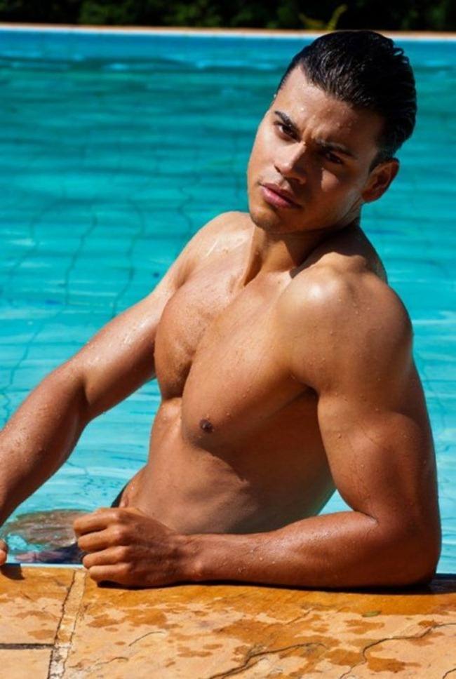 MASCULINE DOSAGE: FABRIZIO BY PHOTOGRAPHER DIDIO