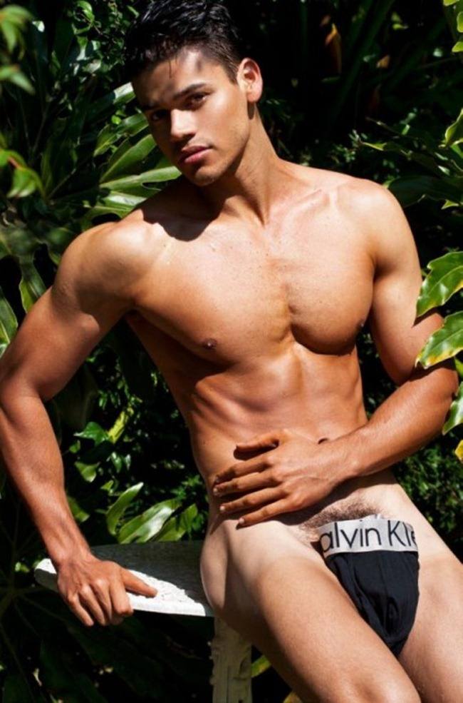 MASCULINE DOSAGE: FABRIZIO BY PHOTOGRAPHER DIDIO