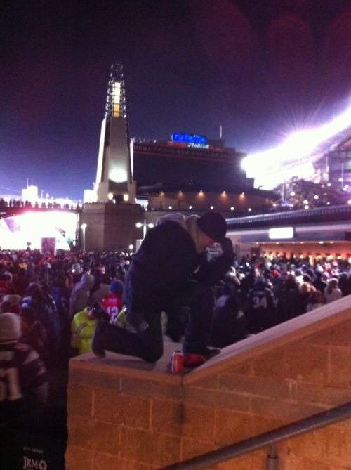 ทีโบว์ ท่าถ่ายรูปเทรนด์แรกแห่งปี แทนที่แพลงกิ้ง