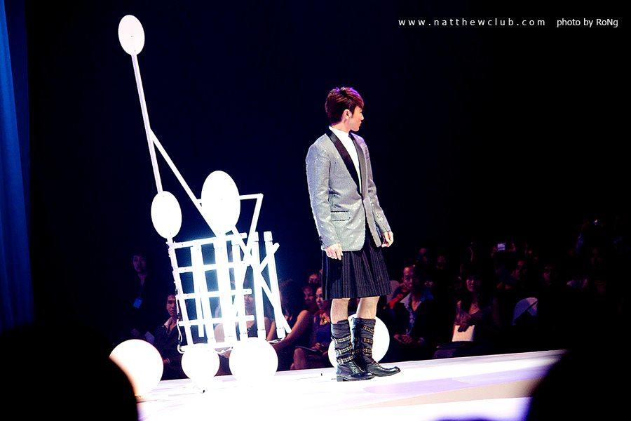 นัททิว  ร่วมเดินแบบในงานThai Supermodel Contest 2011