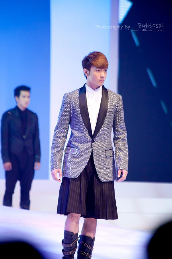 นัททิว  ร่วมเดินแบบในงานThai Supermodel Contest 2011