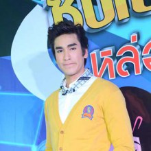 “ณเดชน์” ปลื้มได้ไปเยี่ยมด.ญ.หัวใจพิการซ้ำซ้อน รับปากถ้าหายจะพาไปเที่ยวทะเล