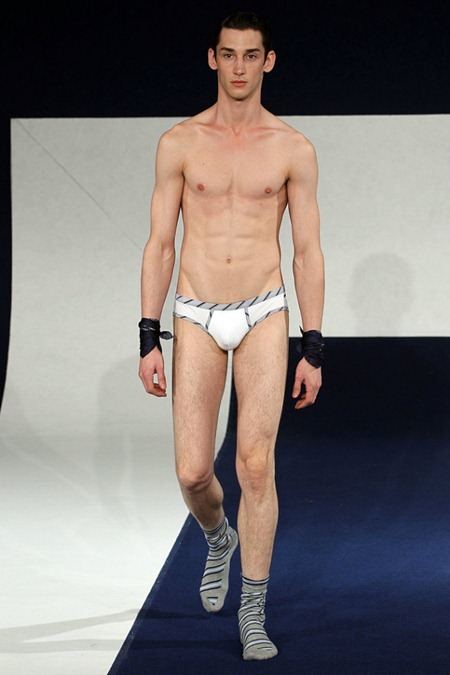 PARIS FASHION WEEK: ALEXIS MABILLE SPRING 2012