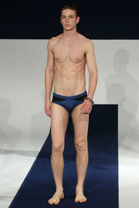 PARIS FASHION WEEK: ALEXIS MABILLE SPRING 2012