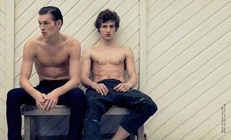 VANGARDIST MAGAZINE: MICHAEL POLLINGER, HARUN & NIKOLAS KRITZEN IN "POOL PLEASURES" BY PHOTOGRAPHER