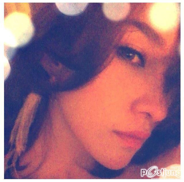 พลอย เฌอมาลย์  ใช้โปรแกรมอะไรแต่งรูป ที่มีหัวใจลอย แล้วก้วิ๊งค์ๆ ใครรู้บอกหน่อยนะคะ ที่ไม่ใช่ instagram อะจ้า