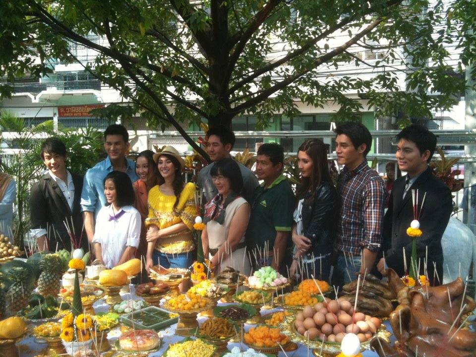 [PICS] เวียร์ - มิน บวงสรวงละครเรื่องใหม่"ปิ่นอนงค์"