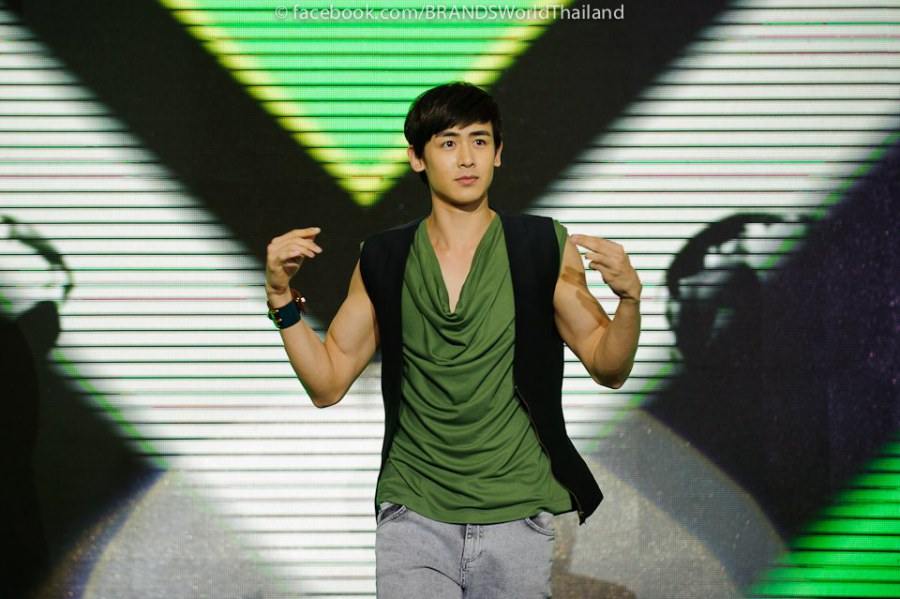 นิชคุณ & พีช-พชร @ งานเปิดแคมเปญ "อนาคต...มีได้ไม่สิ้นสุด ดื่มแบรนด์ทุกวัน"