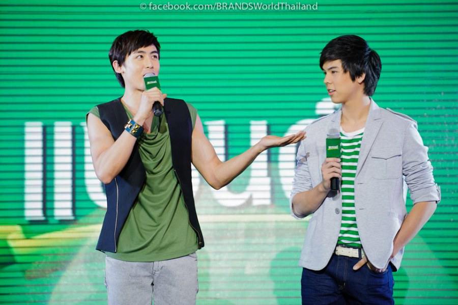 นิชคุณ & พีช-พชร @ งานเปิดแคมเปญ "อนาคต...มีได้ไม่สิ้นสุด ดื่มแบรนด์ทุกวัน"