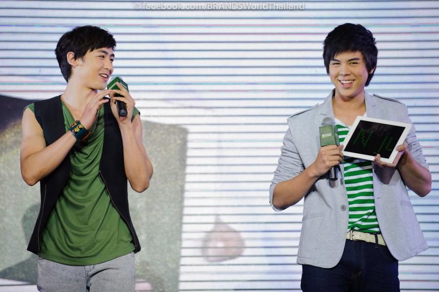 นิชคุณ & พีช-พชร @ งานเปิดแคมเปญ "อนาคต...มีได้ไม่สิ้นสุด ดื่มแบรนด์ทุกวัน"