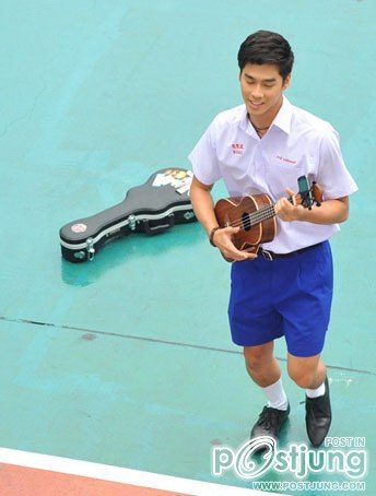 พี่จะรักผมบ้างไหม ถ้าพี่ยังไม่รักใคร