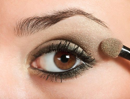 2. อายชาโดว์สีน้ำตาลมันวาว