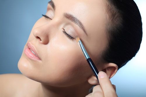 4. อายชาโดว์สีขาวมุก