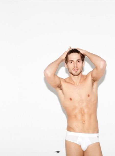 TOH! MAGAZINE: SIMON BREDARIOL IN "REMEMBER TO BRIEF" BY PHOTOGRAPHY SIMON