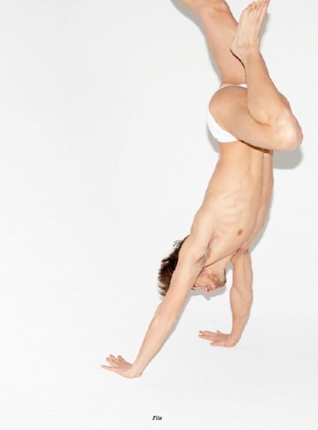 TOH! MAGAZINE: SIMON BREDARIOL IN "REMEMBER TO BRIEF" BY PHOTOGRAPHY SIMON