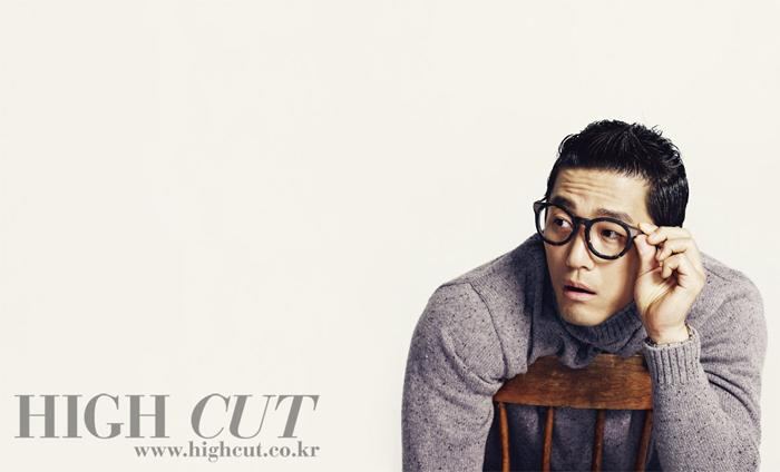 Jung Ryeo Won / Ji Jin Hee / Park Yoohwan @  High Cut vol. 69 Jan 19 - Feb 1, 2012