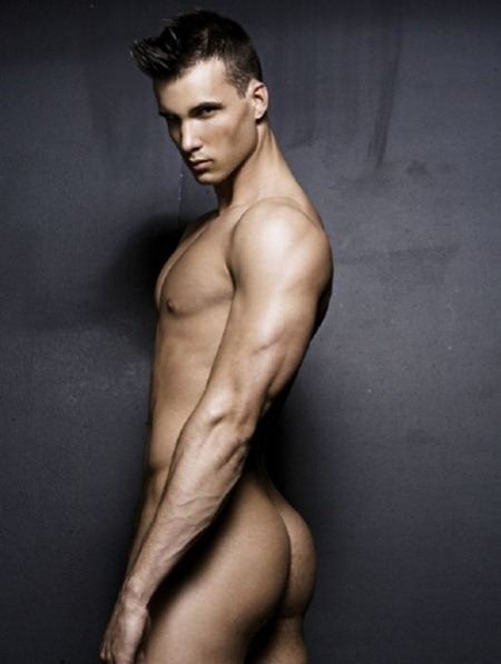 MASCULINE DOSAGE: COLIN LEE BY PHOTOGRAPHER RICK DAY