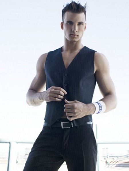 MASCULINE DOSAGE: COLIN LEE BY PHOTOGRAPHER RICK DAY