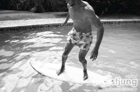 ATTITUDE UK: SELFRIDGES SWIMWEAR PORTFOLIO BY PHOTOGRAPHER MISCHA TAYLOR