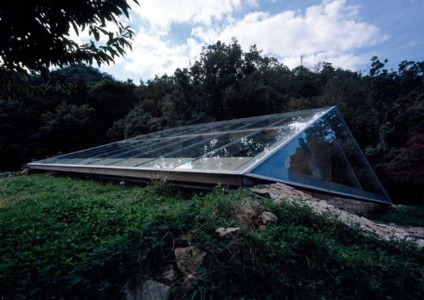 Glass Roof House to Love the Earth, and You