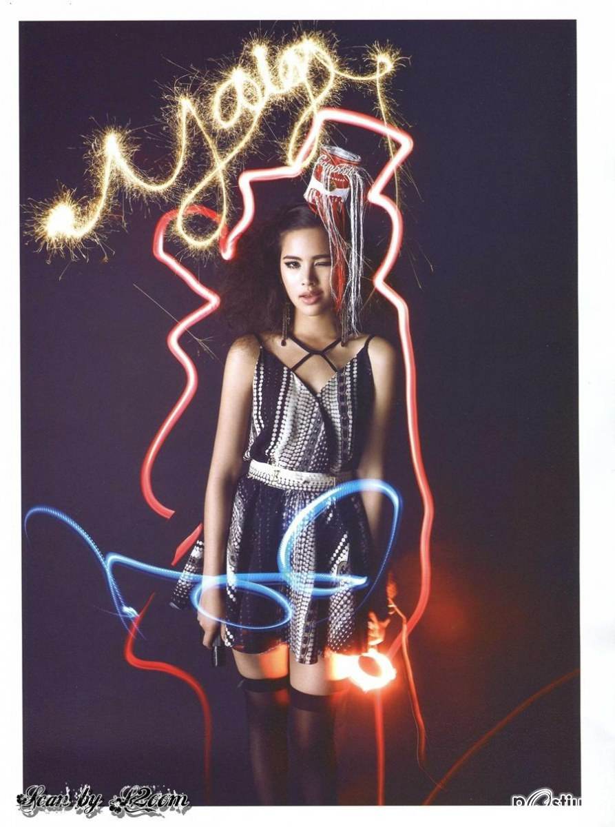 ญาญ่า-อุรัสยา @ HAMBURGER vol.10 no.163 January 2012