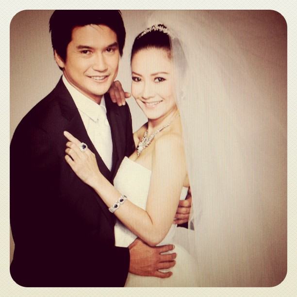 เกรซ มหาดำรงค์กุล & น.ท.จงเจต วัชรานันท์ @ HONEYMOON+TRAVEL no.116 January 2012